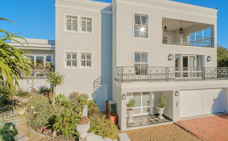 4 Bedroom Property for Sale in Kommetjie Western Cape